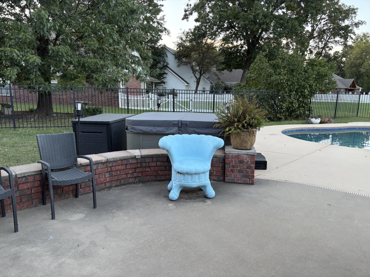 Grove, OK Ranch Style Home