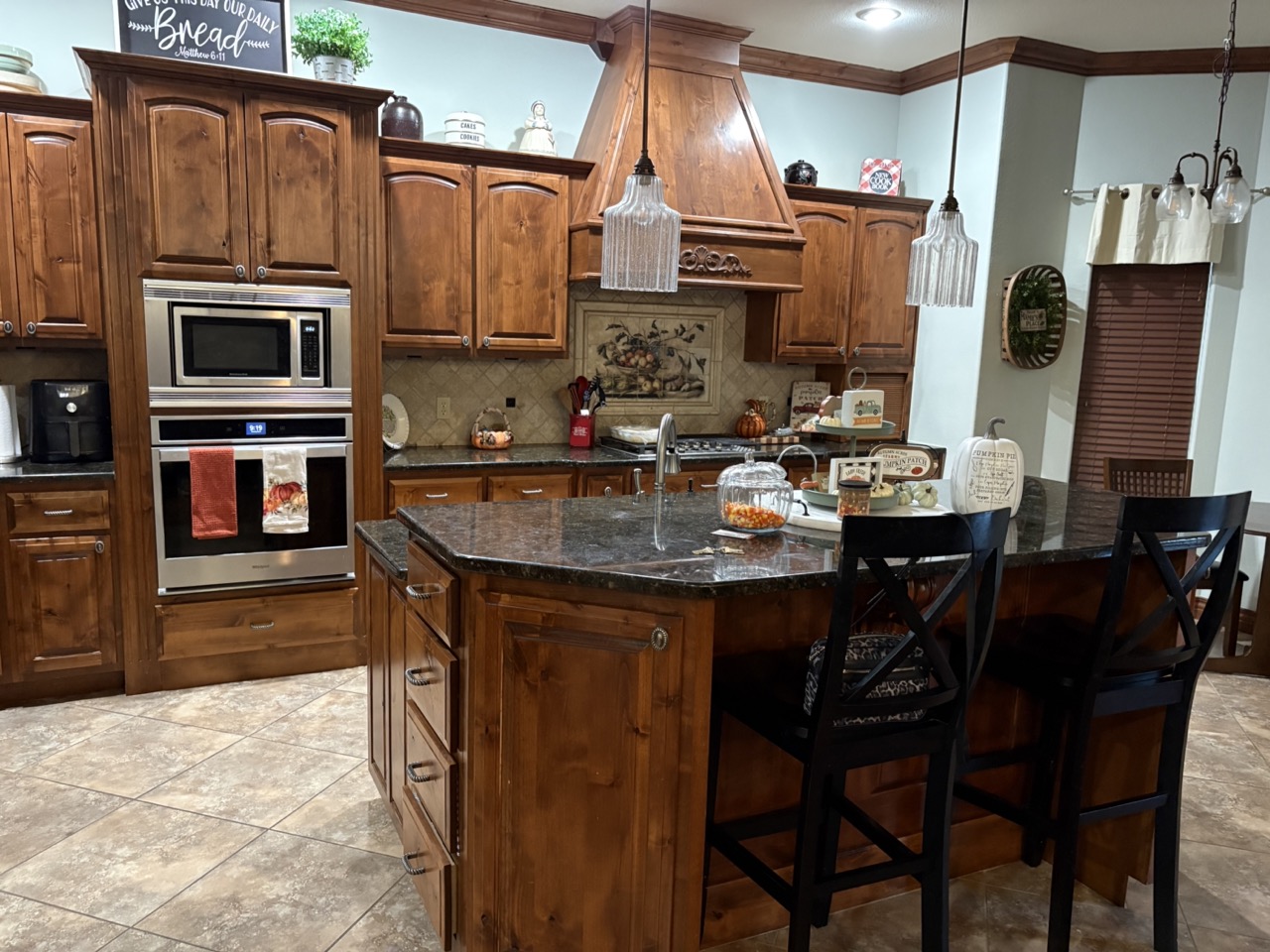 Grove, OK Ranch Style Home