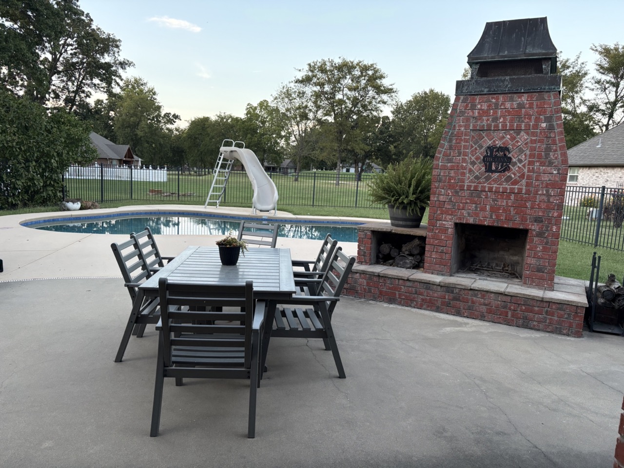Grove, OK Ranch Style Home