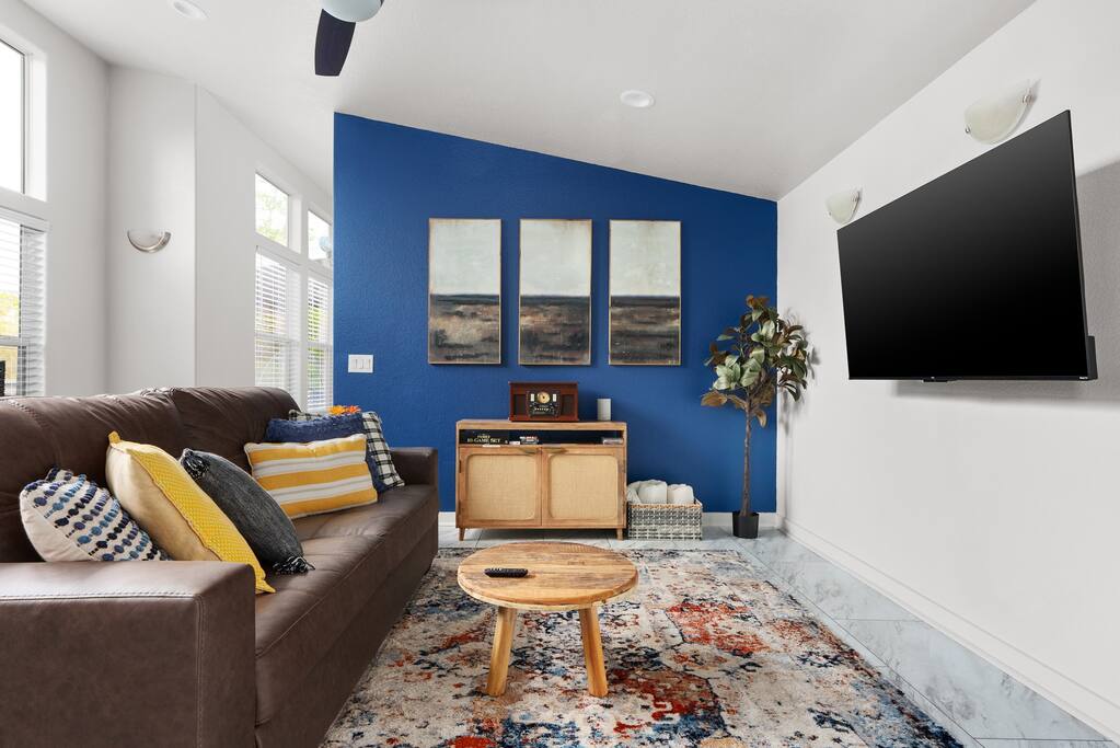 Driftwood, TX Unhosted Cozy Home