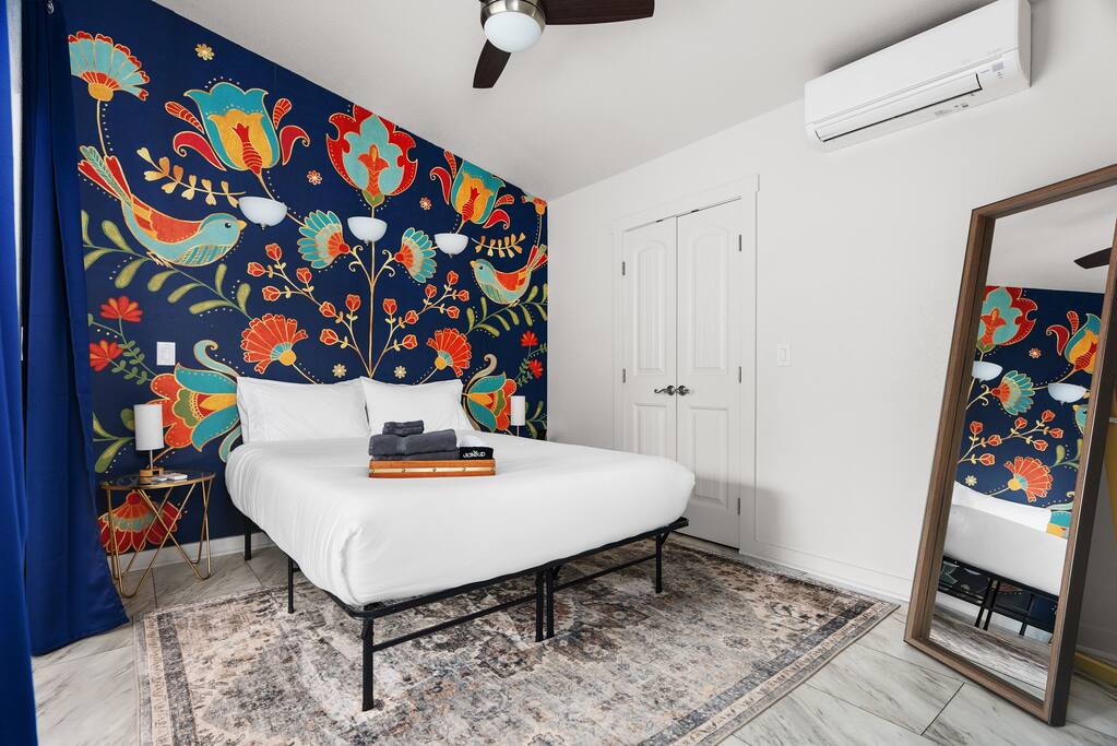 Driftwood, TX Unhosted Cozy Home