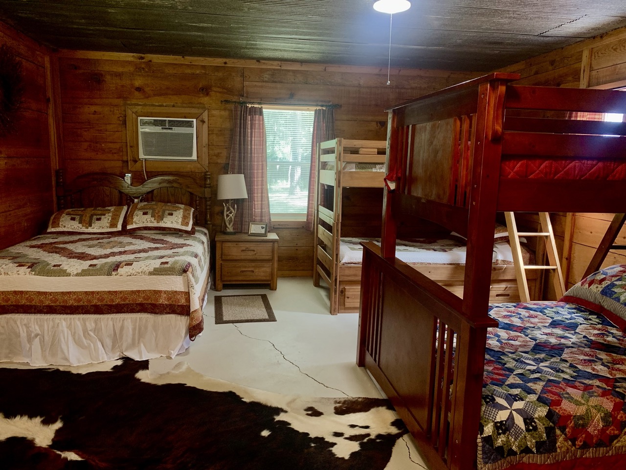 Harriet, AR Tributary Retreat Woods Cabin