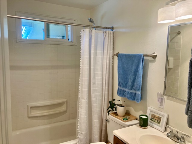 San Diego, CA Unhosted Home