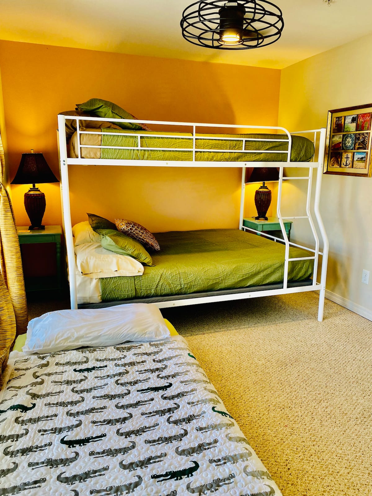 Pensacola, FL Unhosted Townhome