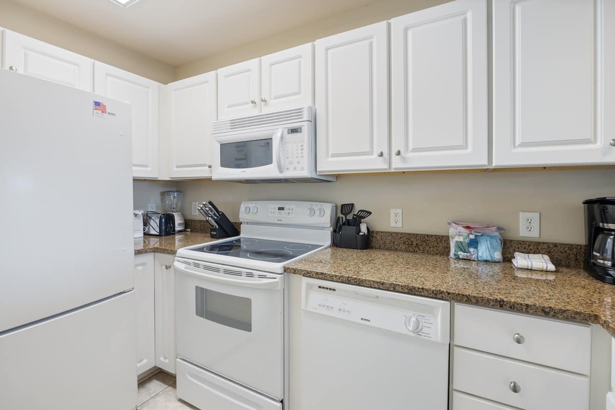 Pensacola, FL Unhosted Townhome