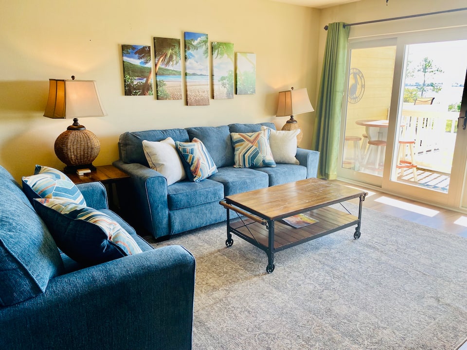 Pensacola, FL Unhosted Townhome