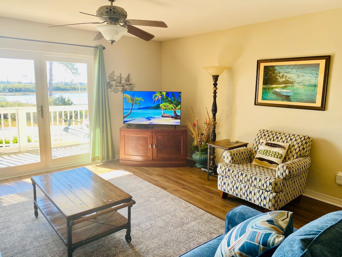 Pensacola, FL Unhosted Townhome