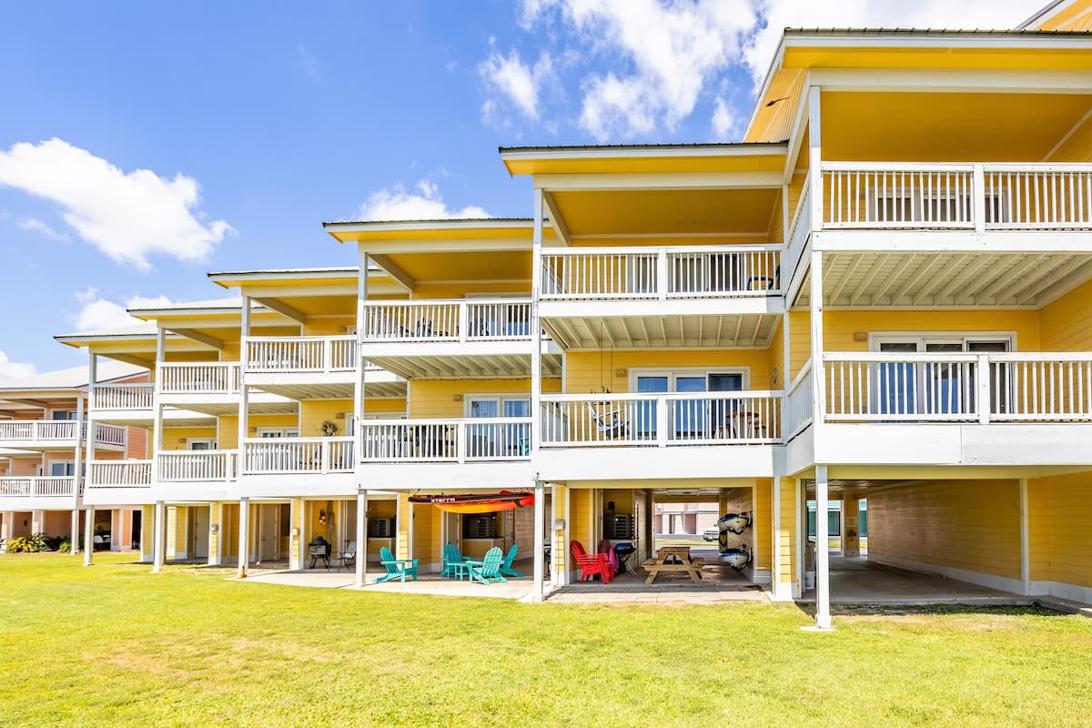 Pensacola, FL Unhosted Townhome