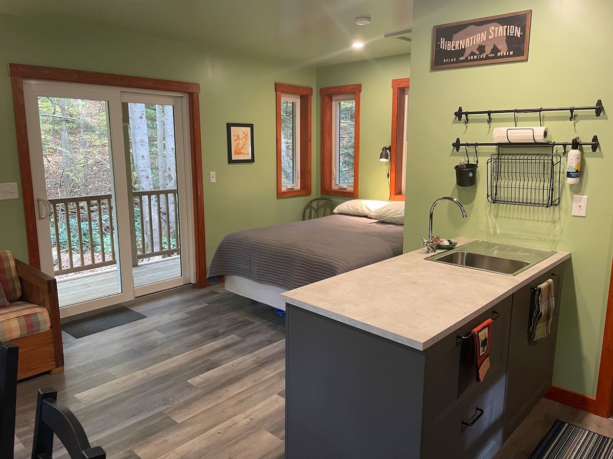 Confluence, PA Rusty Perch Tiny Home