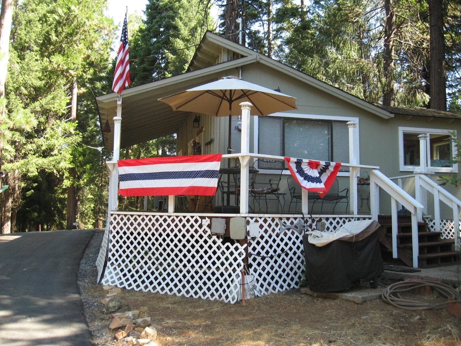 Pioneer, CA Guest House