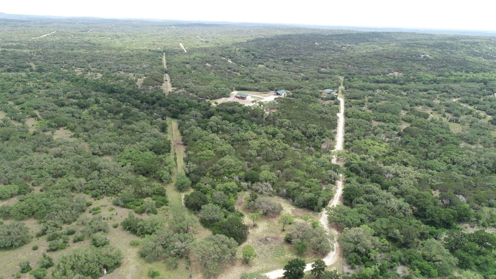 Hondo, TX Twin Hollow Creek Lodge
