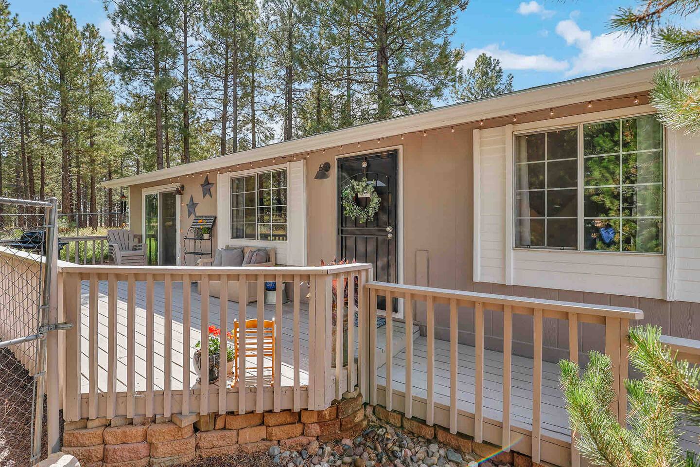 Flagstaff, AZ Charming Cottage 
