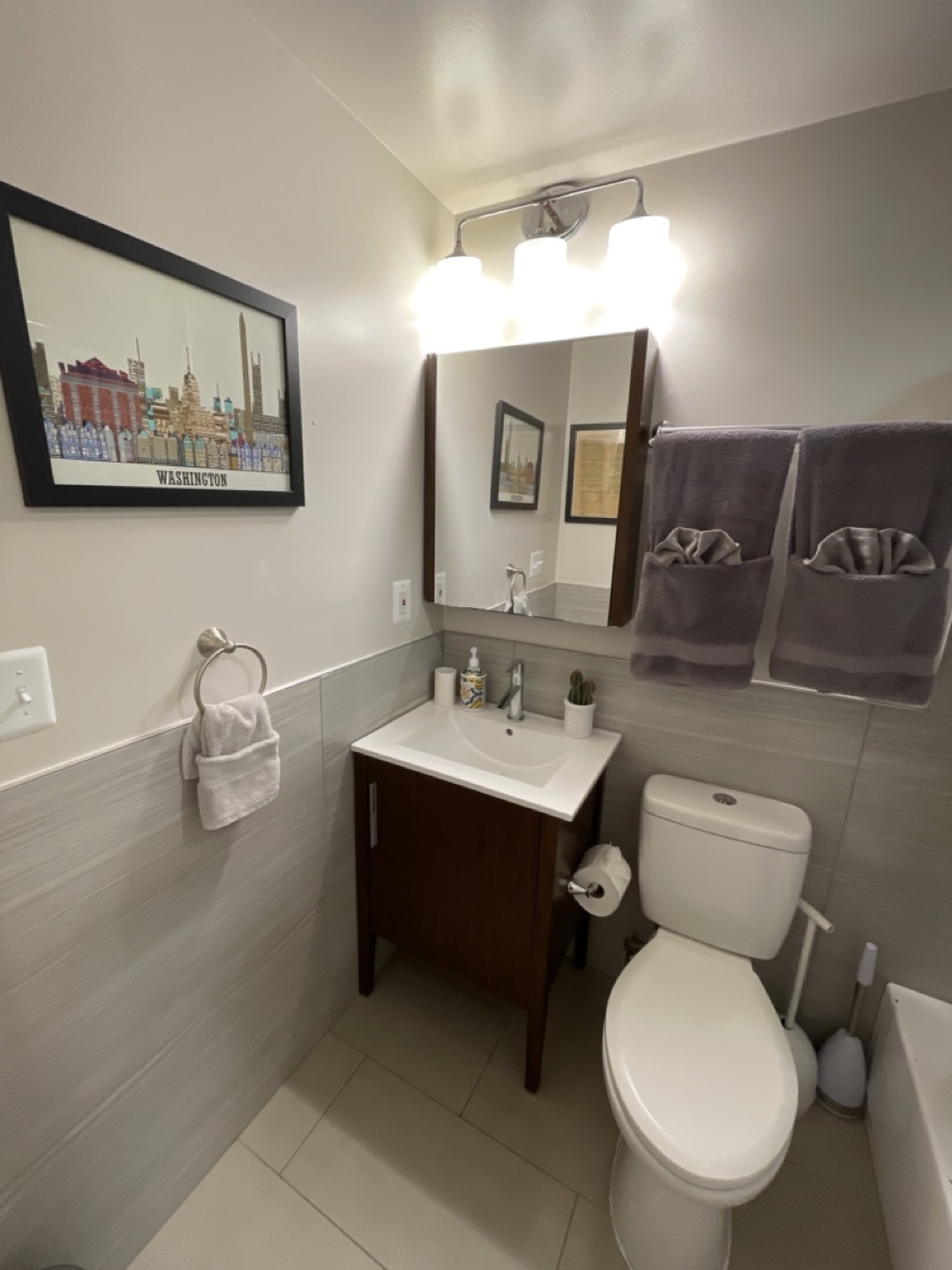 Washington, DC English Basement Apartment Home