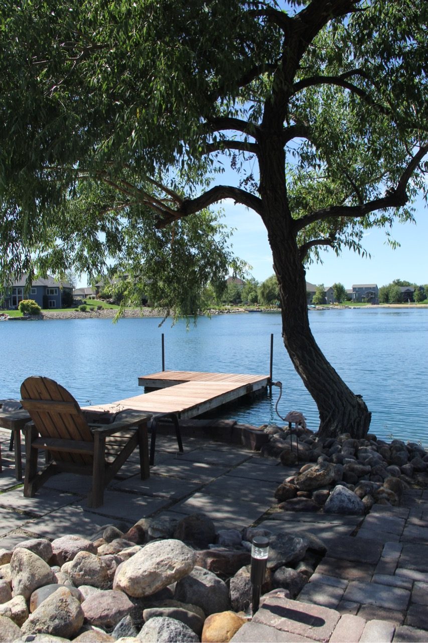 Tea, SD Lake Home