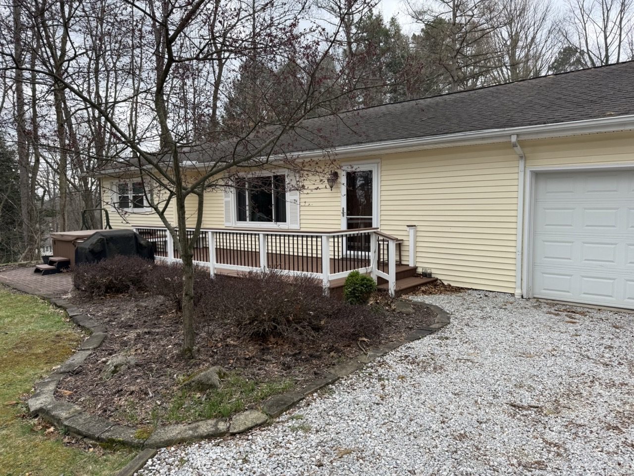 Canal Fulton, OH Private Basement Home