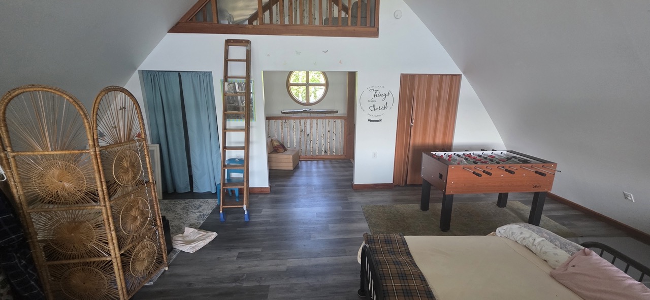 Willet, NY Lake Home