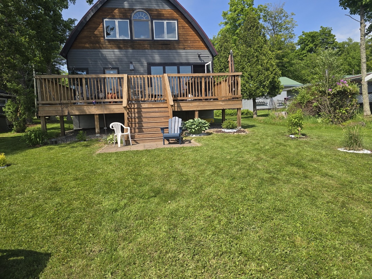 Willet, NY Lake Home