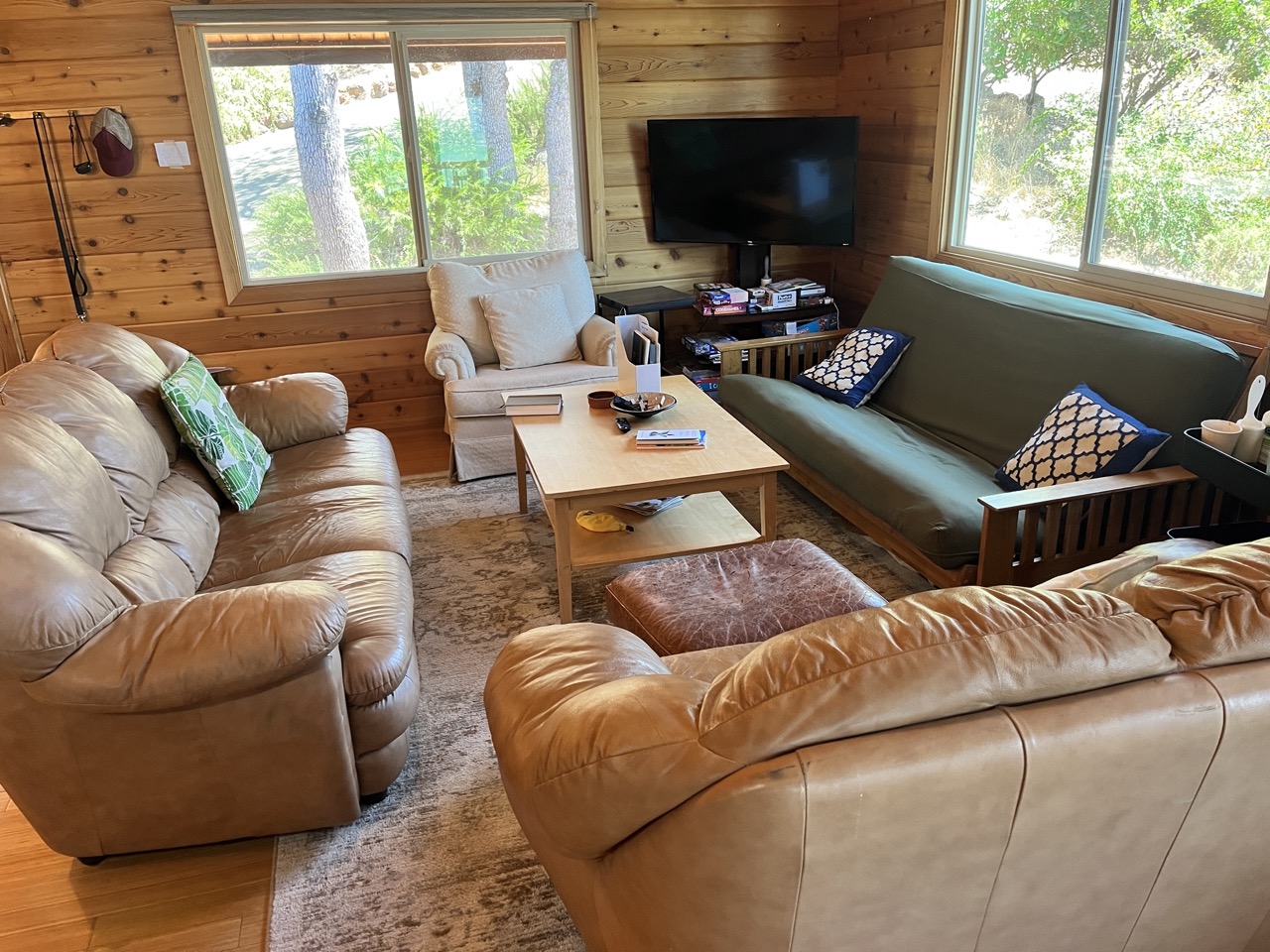 Clearlake, CA Oracle Hill Cabin