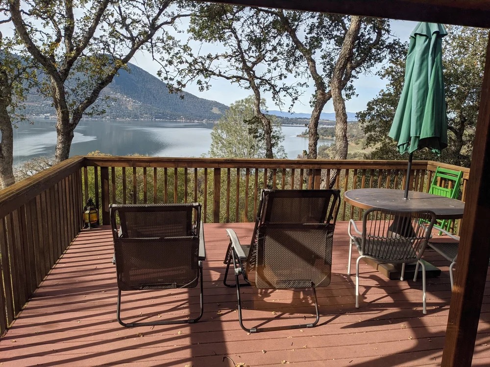 Clearlake, CA Oracle Hill Cabin