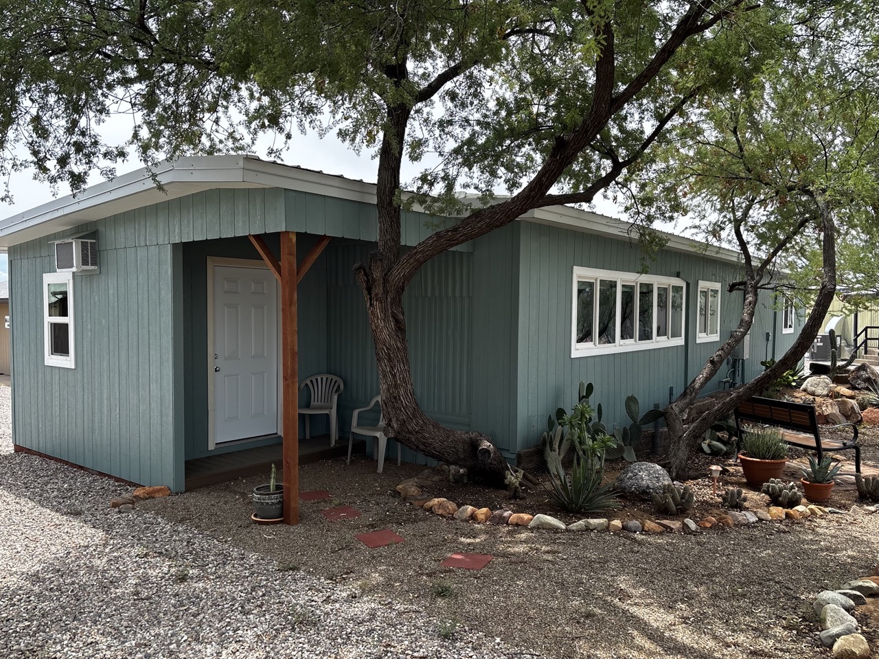 Tucson, AZ Cactus Cabin