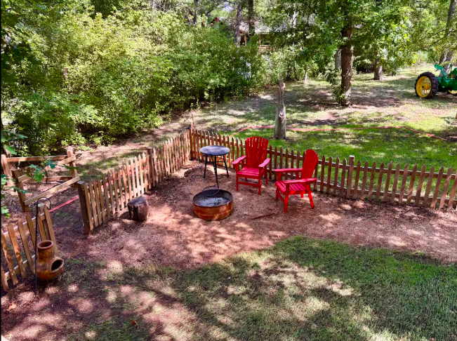 Waco, TX Coach's Quarters on a Creek