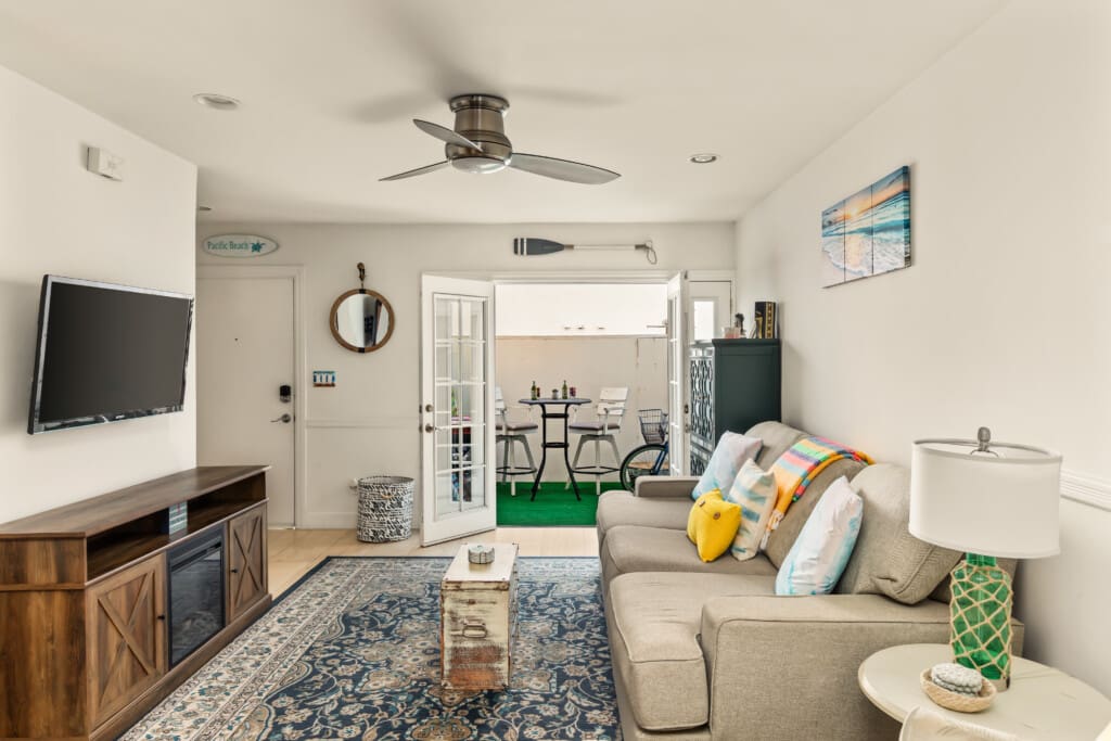 San Diego, CA Beach Front Bungalow